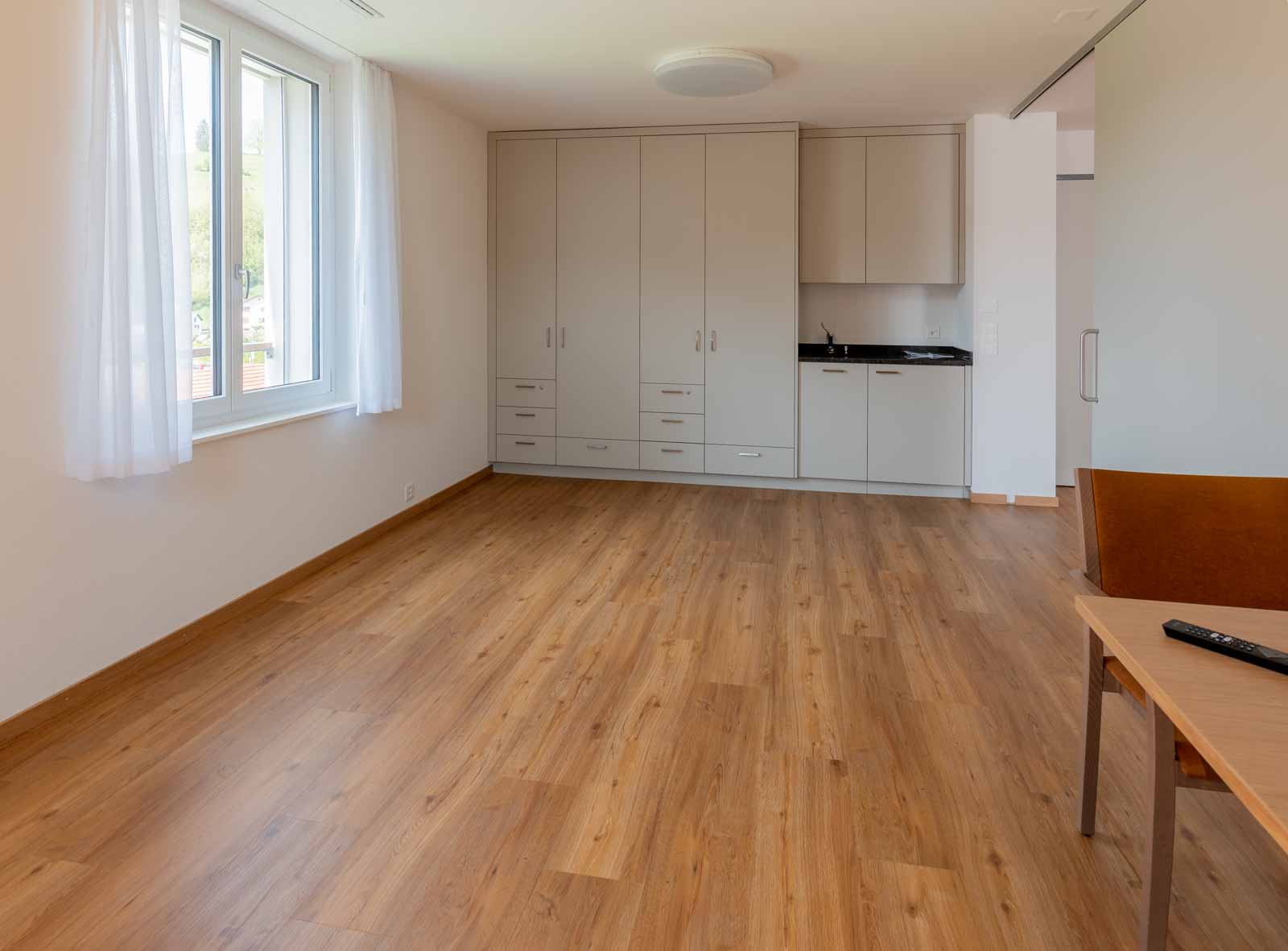 design-vinyl-casa-solaris-kollbrunn 06