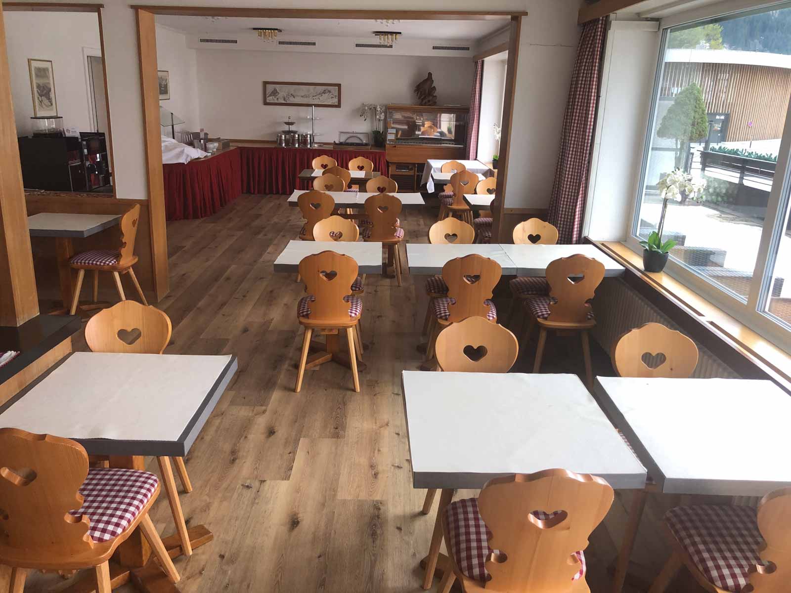 Design Vinyl – Hotel Bernerhof Grindelwald