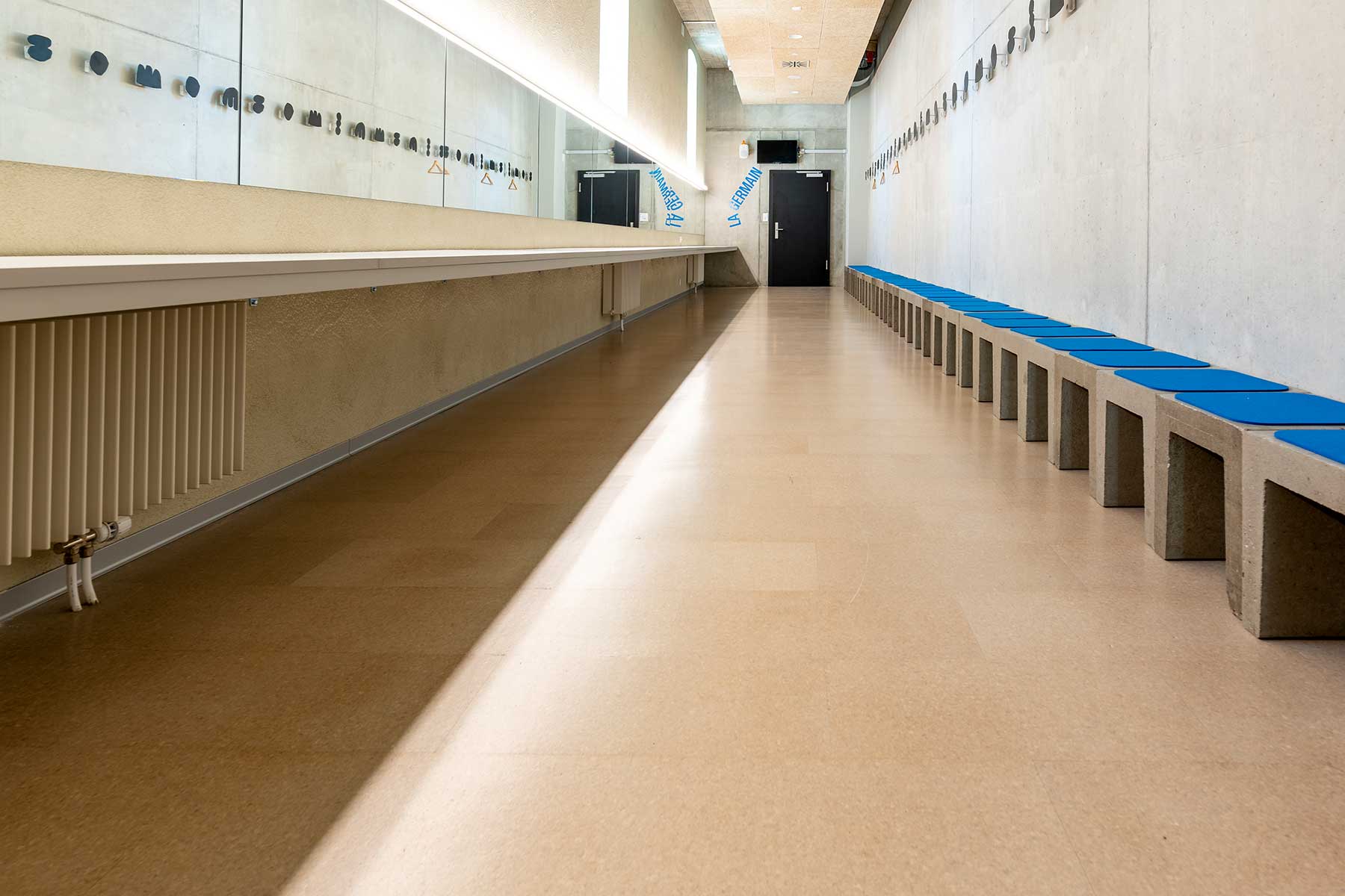 kork-swiss-line-theater-jura 06