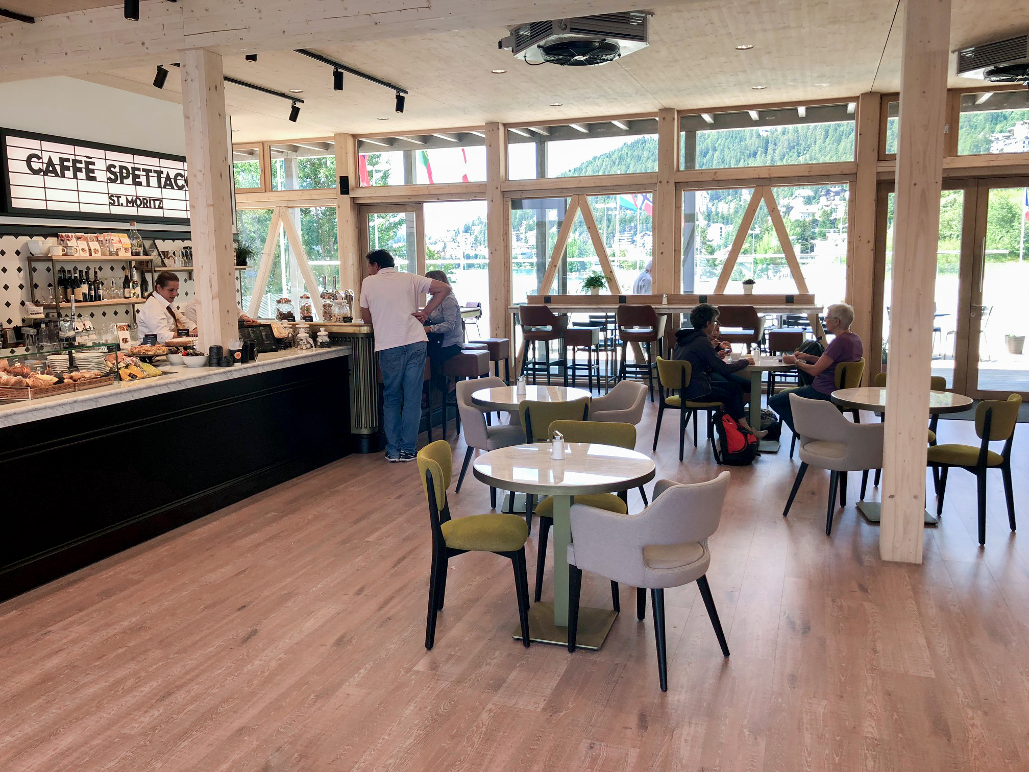 Micodur – Café Spettacolo à Saint-Moritz