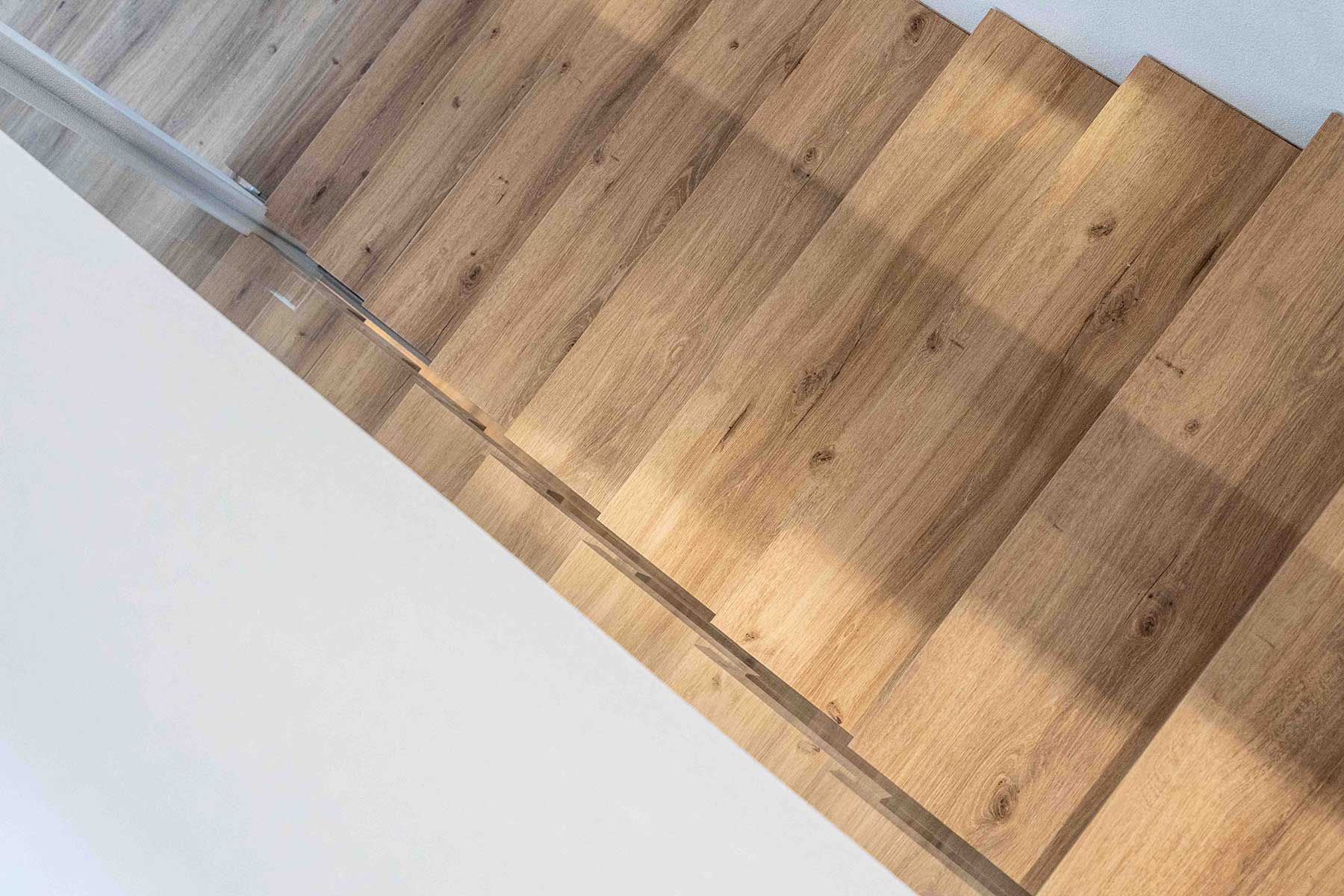 design-vinyl-eiche-select-efh-treppe-biberist 04